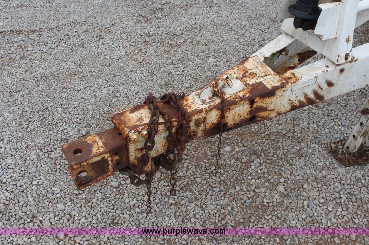 image for item C2626 Willmar Narrow Track 600 dry fertilizer spreader