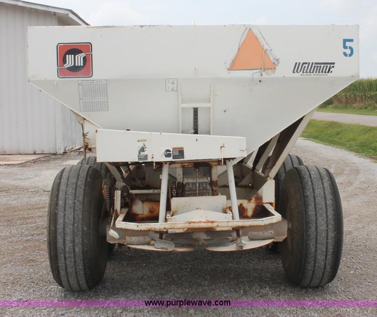 image for item C2627 Willmar Narrow Track 600 dry fertilizer spreader