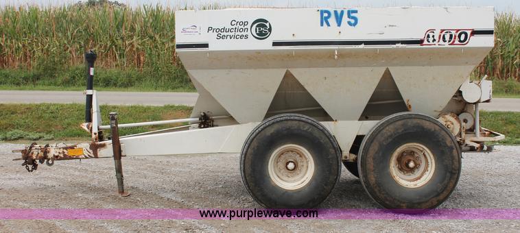 image for item C2627 Willmar Narrow Track 600 dry fertilizer spreader