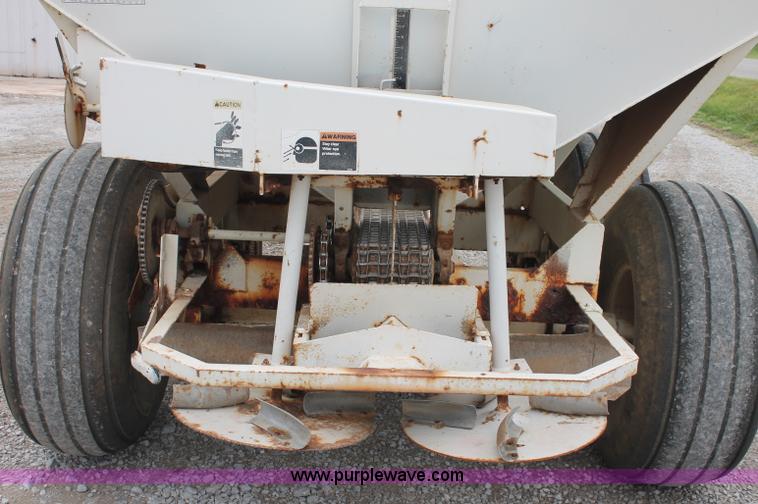 image for item C2627 Willmar Narrow Track 600 dry fertilizer spreader
