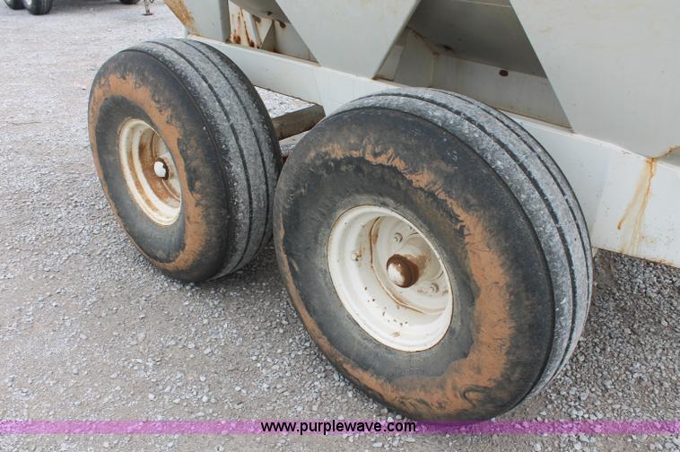 image for item C2627 Willmar Narrow Track 600 dry fertilizer spreader