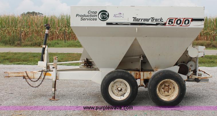 image for item C2628 Willmar Narrow Track 500 dry fertilizer spreader