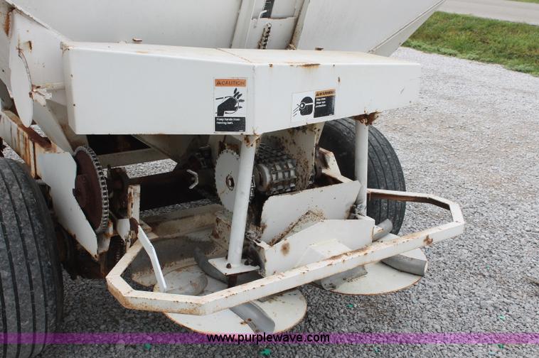 image for item C2628 Willmar Narrow Track 500 dry fertilizer spreader