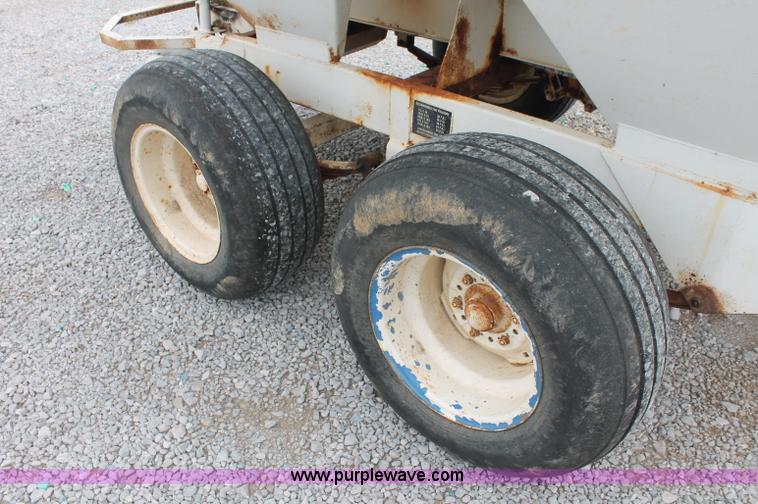 image for item C2628 Willmar Narrow Track 500 dry fertilizer spreader