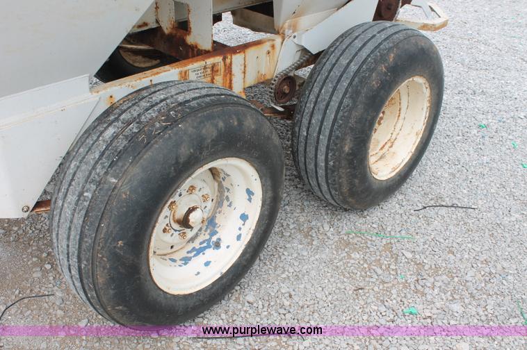 image for item C2628 Willmar Narrow Track 500 dry fertilizer spreader