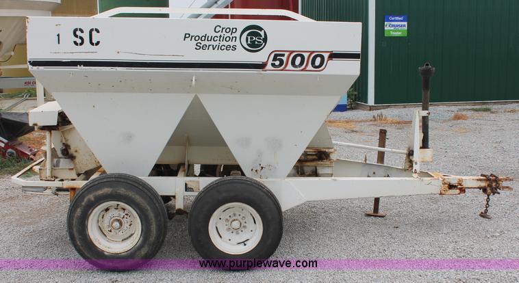 image for item C2629 Willmar Super 500 dry fertilizer spreader