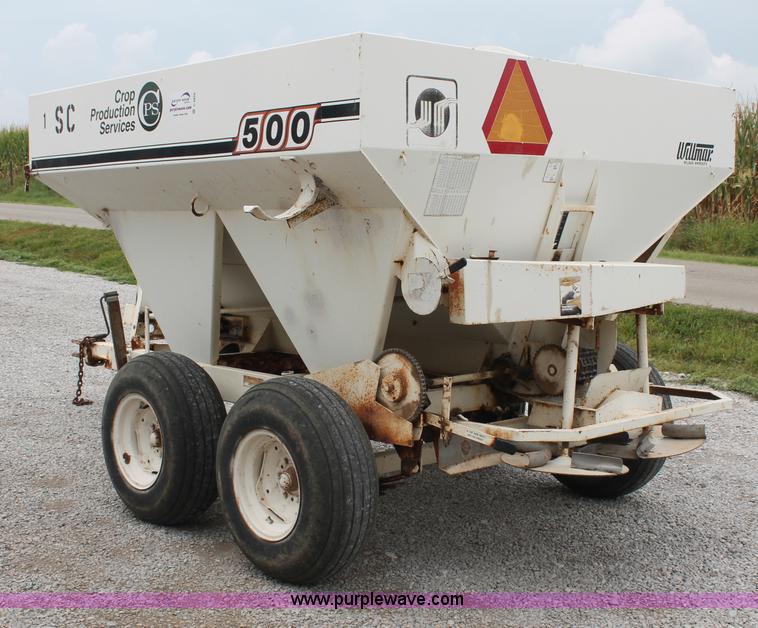 image for item C2629 Willmar Super 500 dry fertilizer spreader