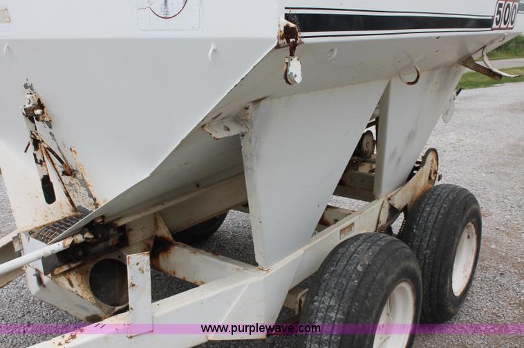 image for item C2629 Willmar Super 500 dry fertilizer spreader
