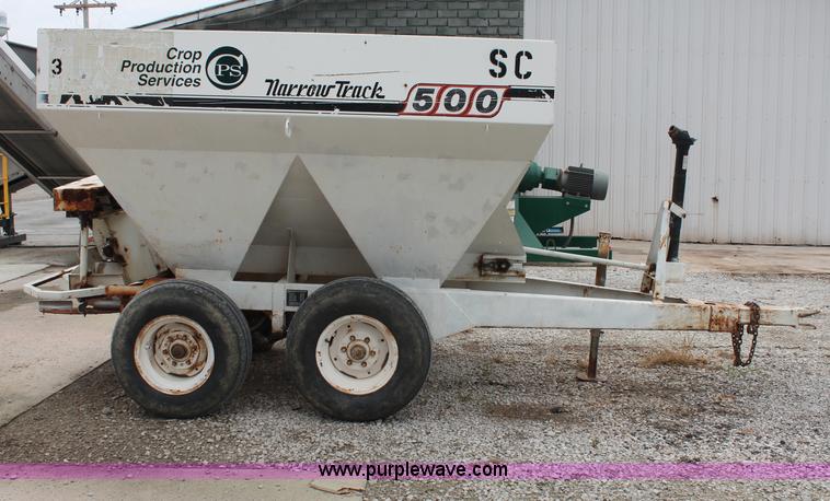 image for item C2630 Willmar Narrow Track 500 dry fertilizer spreader