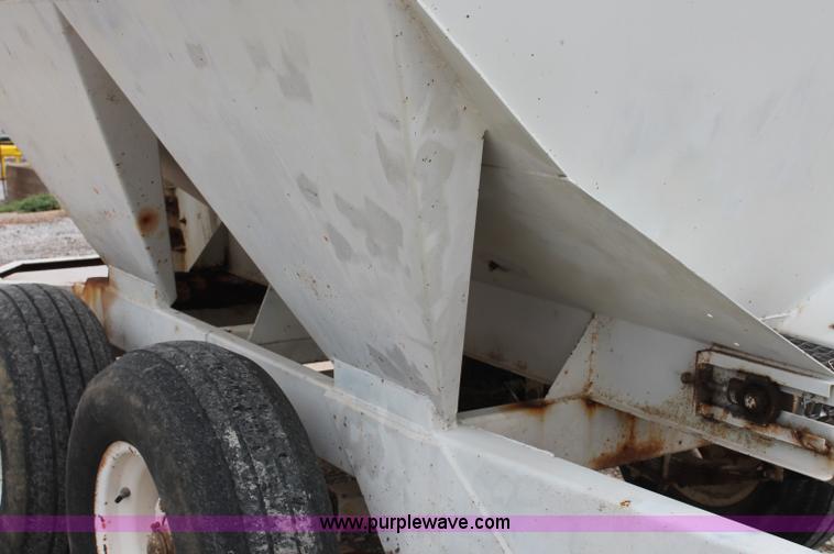 image for item C2630 Willmar Narrow Track 500 dry fertilizer spreader