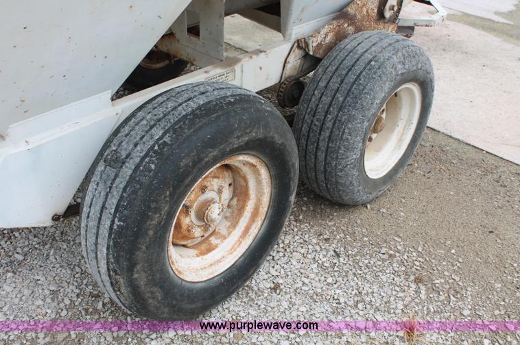 image for item C2630 Willmar Narrow Track 500 dry fertilizer spreader