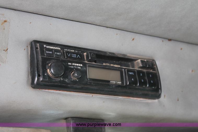 image for item C2633 1993 Peterbilt 378 fertilizer tender truck