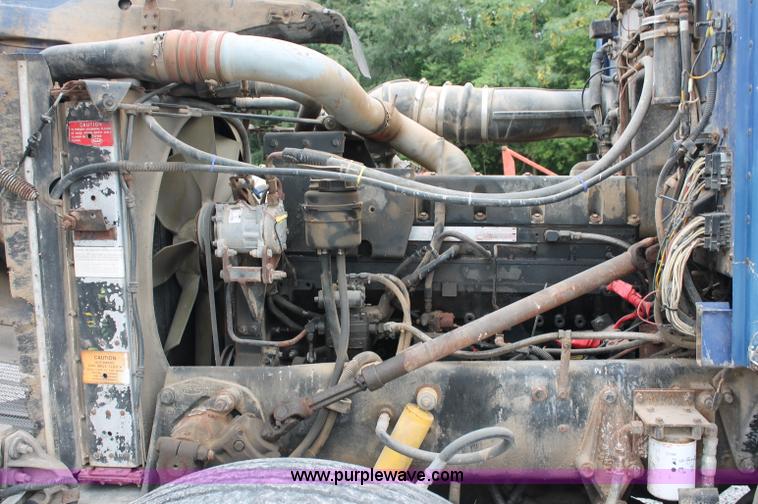 image for item C2633 1993 Peterbilt 378 fertilizer tender truck