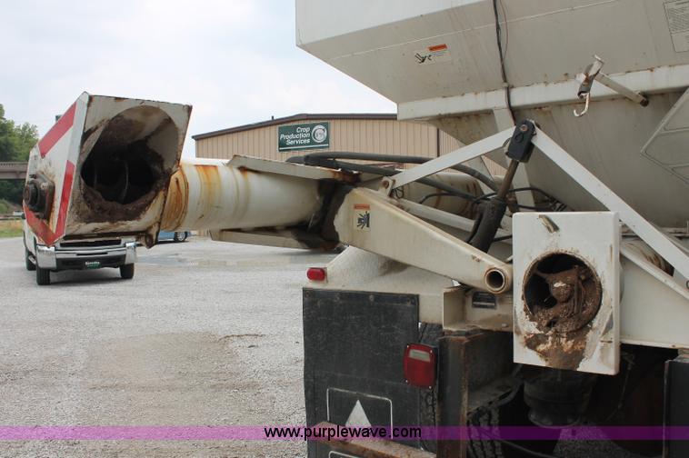 image for item C2633 1993 Peterbilt 378 fertilizer tender truck