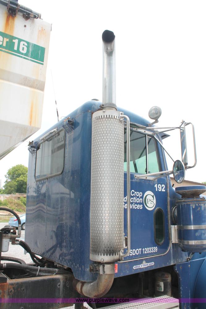 image for item C2633 1993 Peterbilt 378 fertilizer tender truck