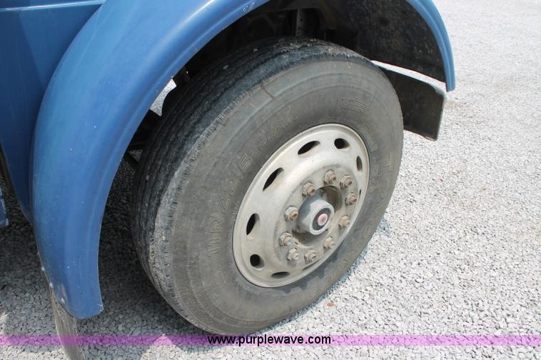 image for item C2633 1993 Peterbilt 378 fertilizer tender truck