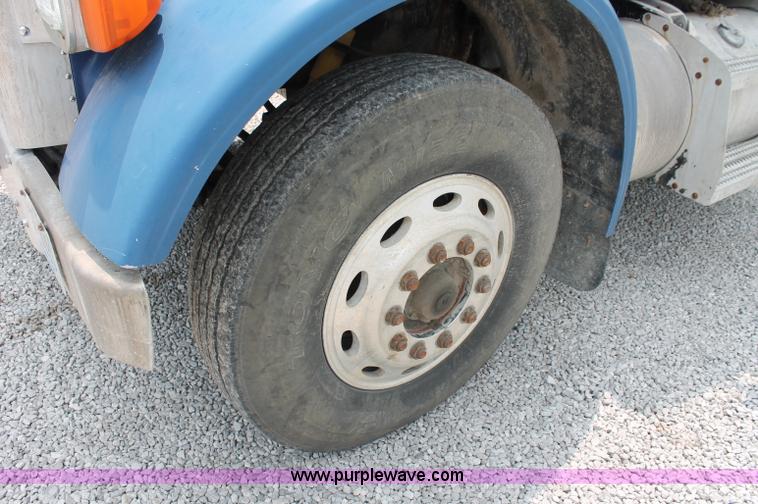 image for item C2633 1993 Peterbilt 378 fertilizer tender truck