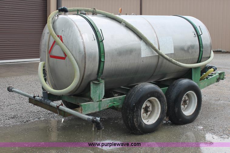 image for item C2642 1971 nurse tank