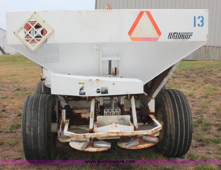 image for item C2644 Willmar 600 dry fertilizer spreader