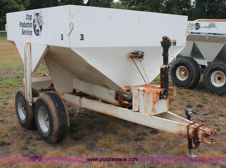 image for item C2645 Simonsen dry fertilizer spreader