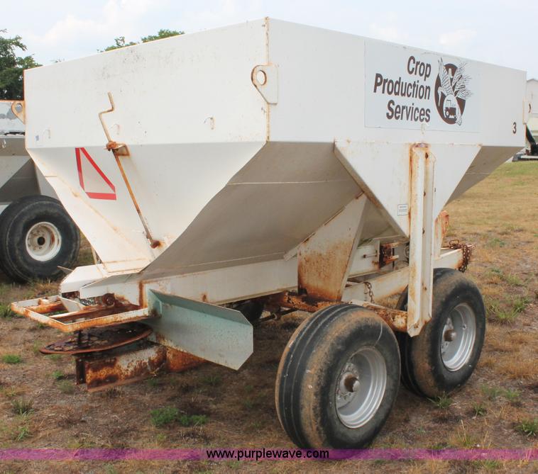 image for item C2645 Simonsen dry fertilizer spreader