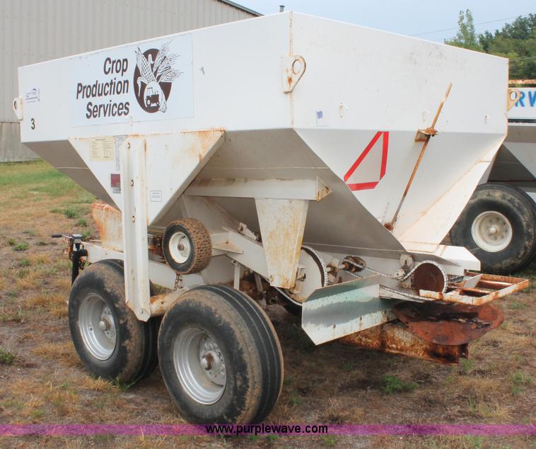 image for item C2645 Simonsen dry fertilizer spreader