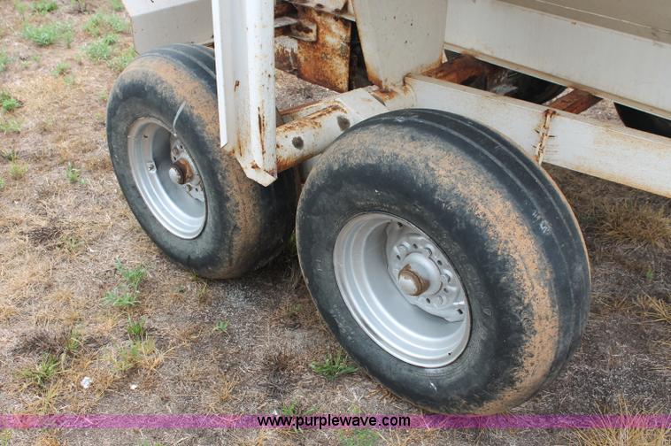 image for item C2645 Simonsen dry fertilizer spreader