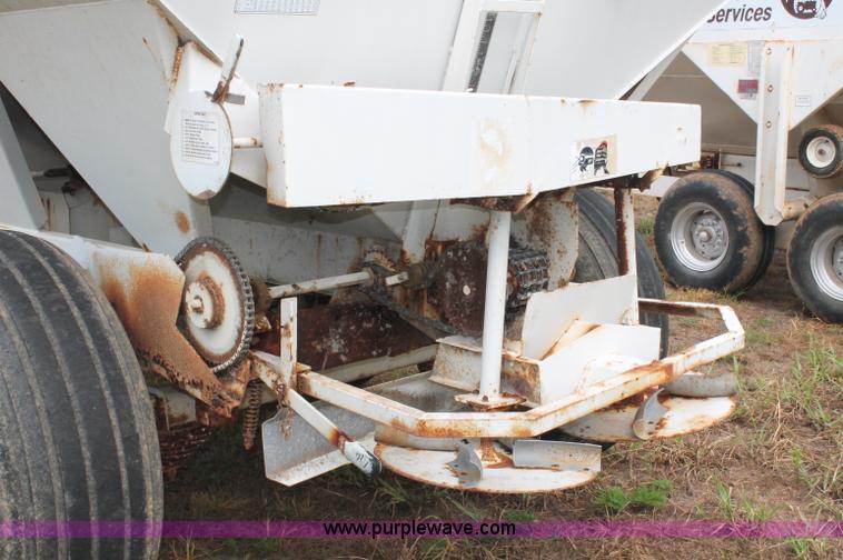image for item C2646 Willmar 600 dry fertilizer spreader