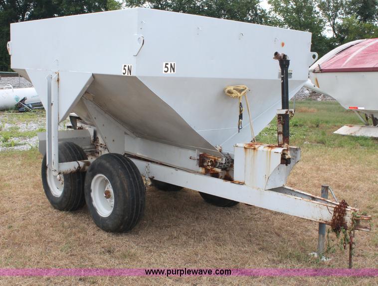 image for item C2648 Western dry fertilizer spreader