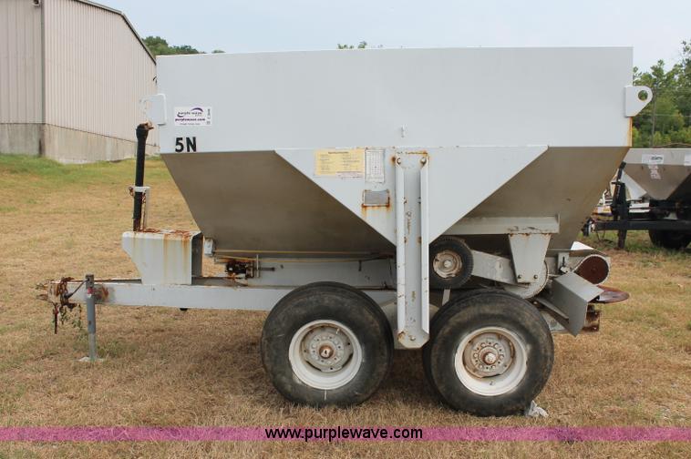 image for item C2648 Western dry fertilizer spreader