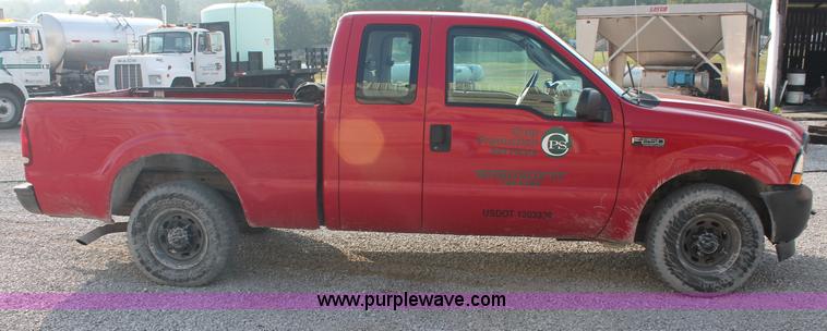 image for item C2649 2004 Ford F250 XL Super Duty SuperCab pickup truck
