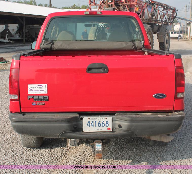 image for item C2649 2004 Ford F250 XL Super Duty SuperCab pickup truck