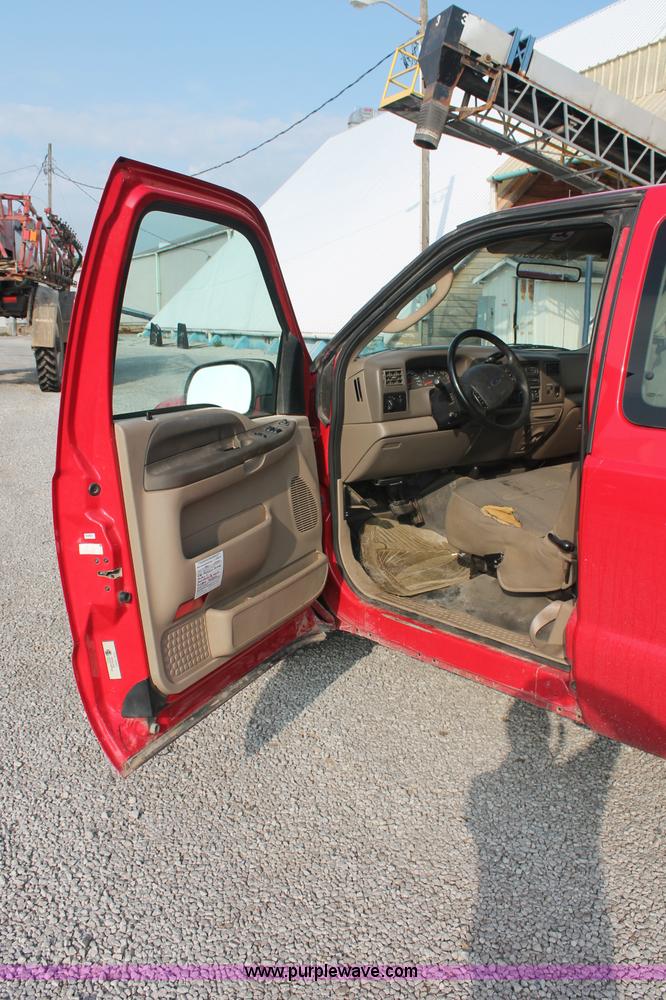 image for item C2649 2004 Ford F250 XL Super Duty SuperCab pickup truck