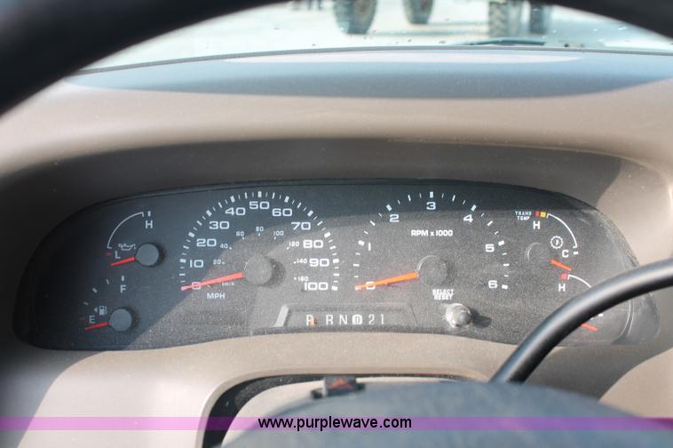image for item C2649 2004 Ford F250 XL Super Duty SuperCab pickup truck