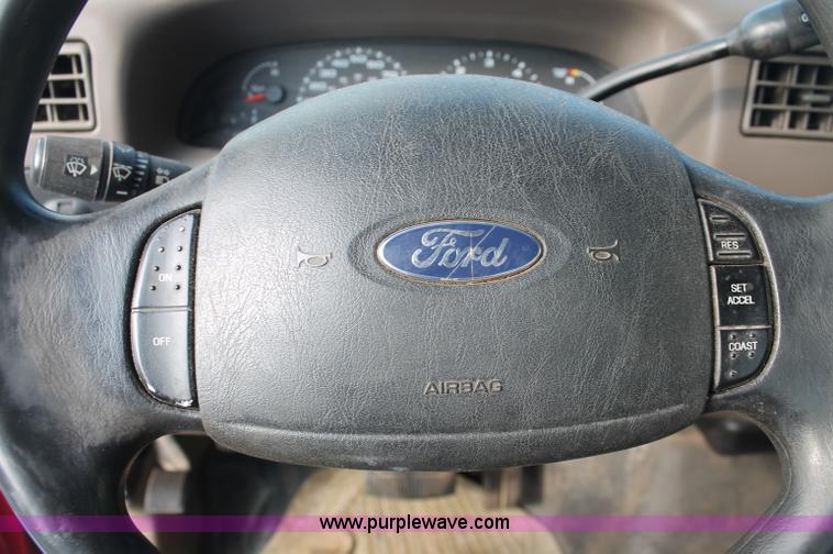 image for item C2649 2004 Ford F250 XL Super Duty SuperCab pickup truck