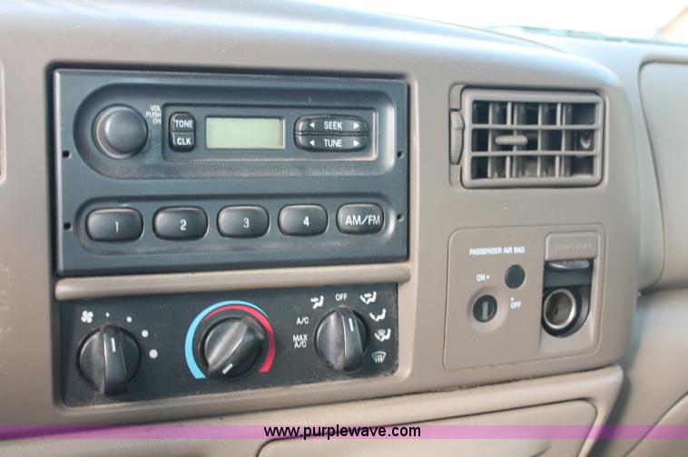 image for item C2649 2004 Ford F250 XL Super Duty SuperCab pickup truck
