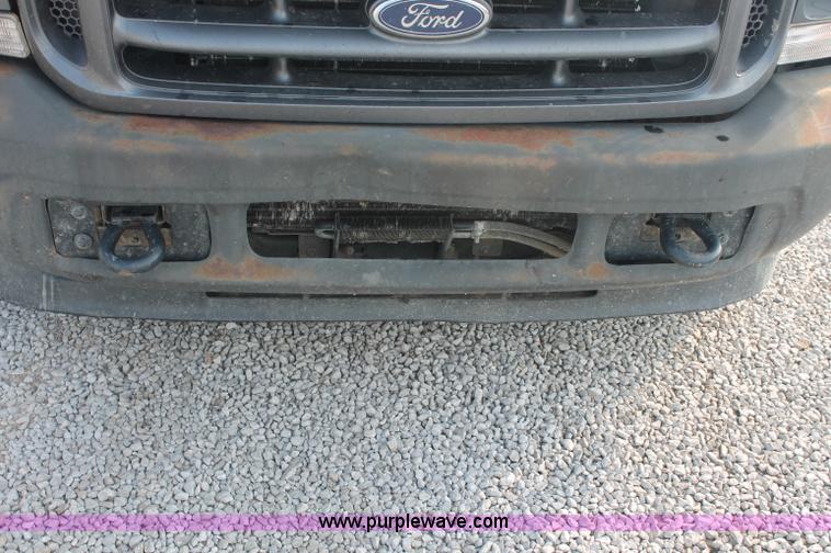 image for item C2649 2004 Ford F250 XL Super Duty SuperCab pickup truck