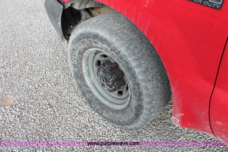 image for item C2649 2004 Ford F250 XL Super Duty SuperCab pickup truck