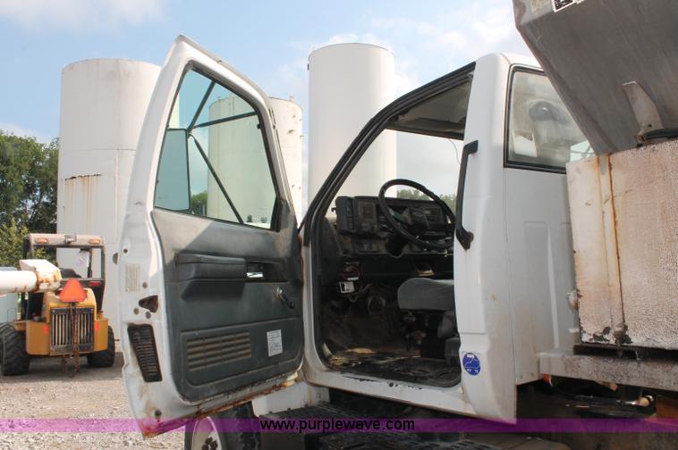 image for item C2651 1997 Chevrolet C8500 spreader truck
