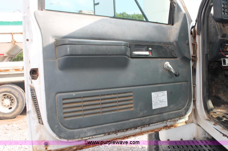 image for item C2651 1997 Chevrolet C8500 spreader truck