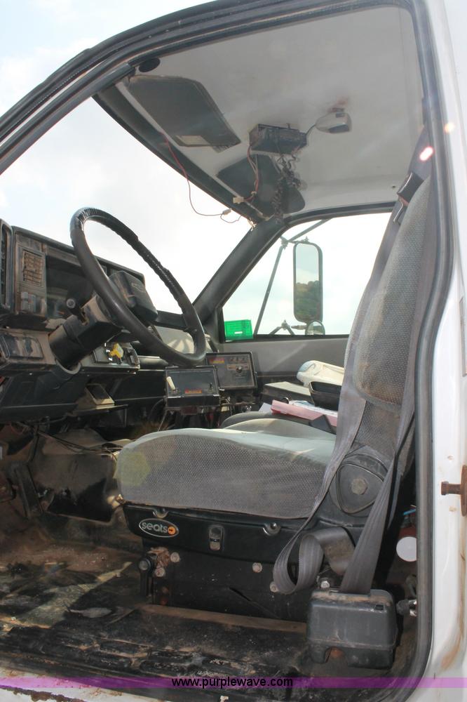 image for item C2651 1997 Chevrolet C8500 spreader truck