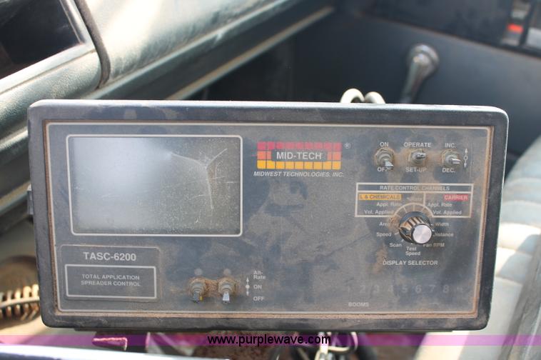 image for item C2651 1997 Chevrolet C8500 spreader truck