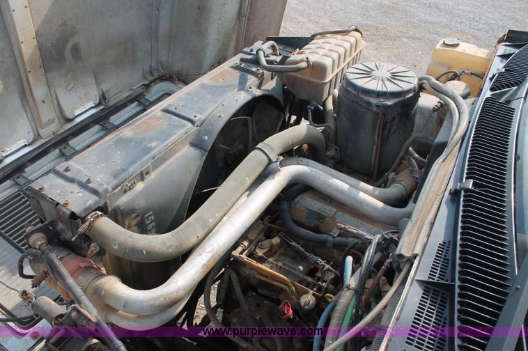 image for item C2651 1997 Chevrolet C8500 spreader truck