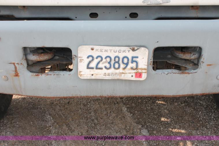 image for item C2651 1997 Chevrolet C8500 spreader truck