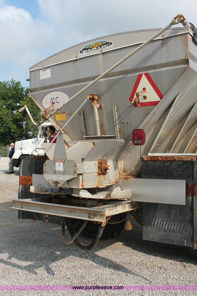 image for item C2651 1997 Chevrolet C8500 spreader truck