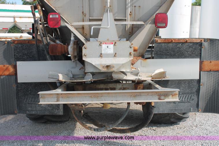 image for item C2651 1997 Chevrolet C8500 spreader truck