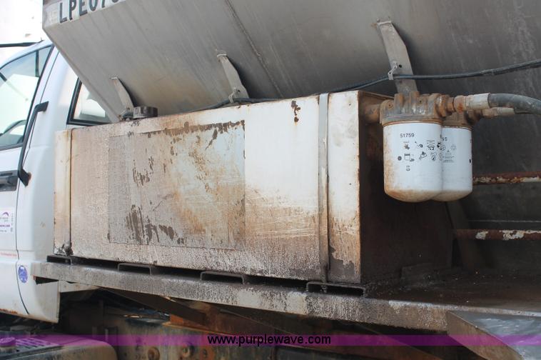 image for item C2651 1997 Chevrolet C8500 spreader truck