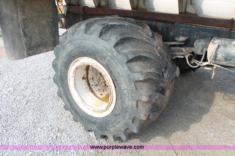 image for item C2651 1997 Chevrolet C8500 spreader truck