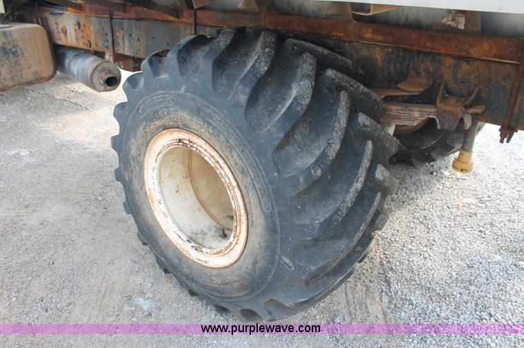 image for item C2651 1997 Chevrolet C8500 spreader truck