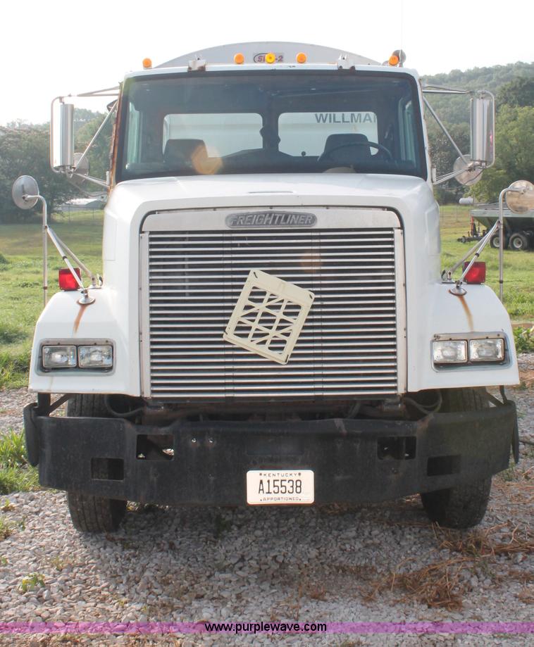 image for item C2652 1994 Freightliner FLC112 fertilizer tender truck